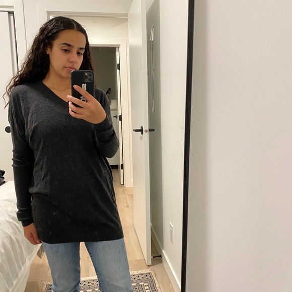 Vince - Long Cashmere Sweater - Picture 3 of 5